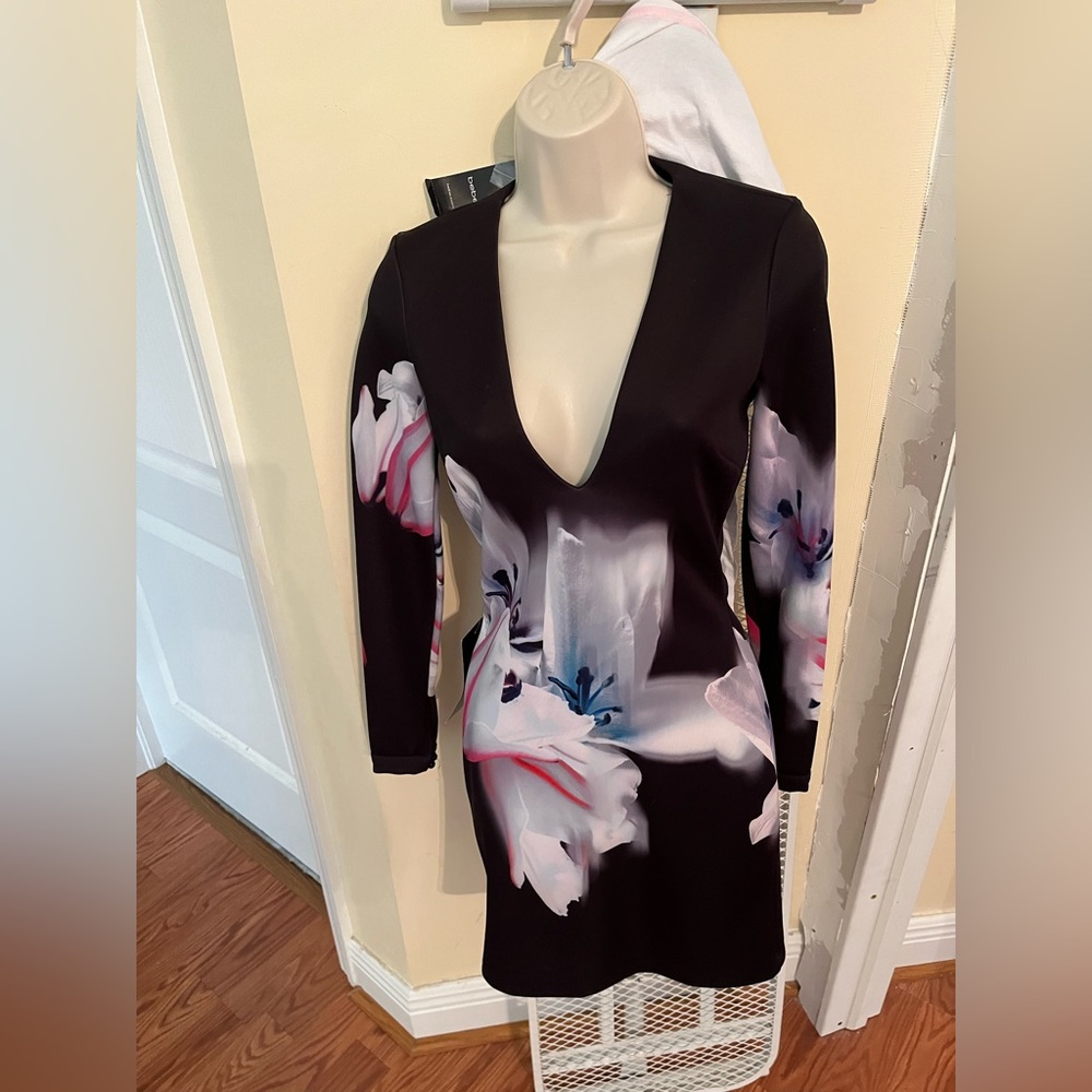 Beautiful cocktail dress extra small fits more like a medium